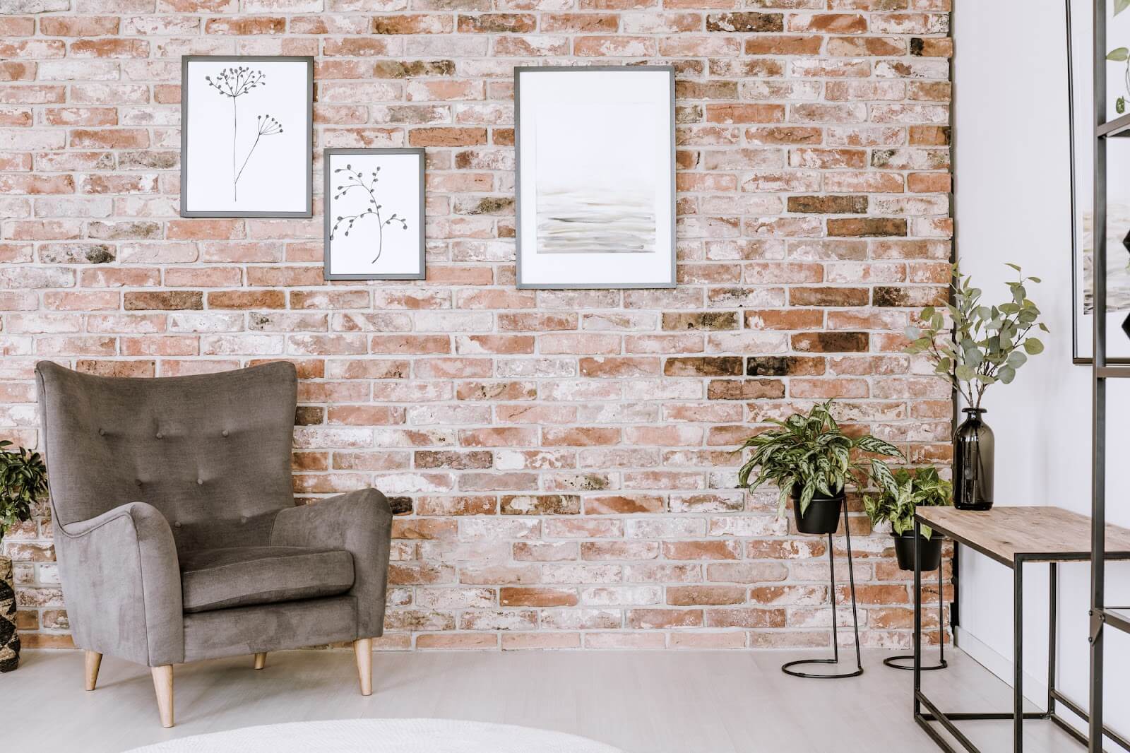 How to Bring Out Your Interior Brick Accent Wall with These