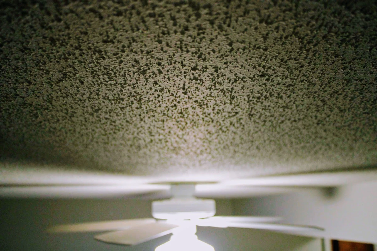 Popcorn ceiling in a living room